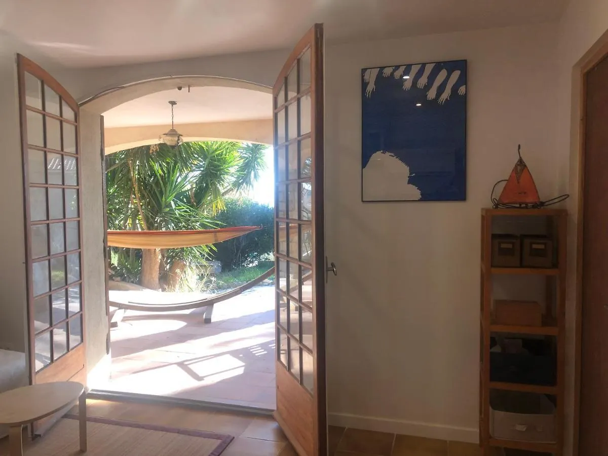 Appartement Une Terrasse A L'Estaque + Stationnement à Marseille